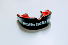 Zahnschutz Antifa Halts Maul